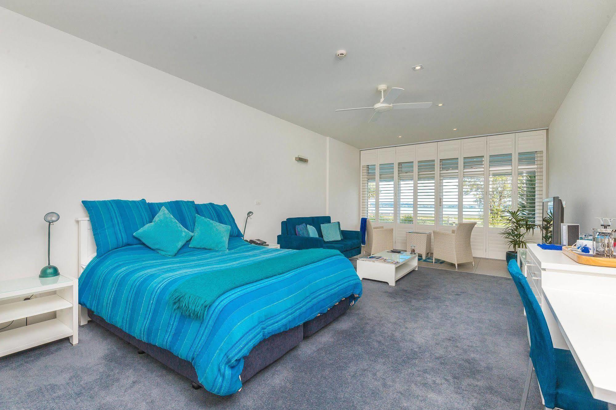 Waiheke Waterfront Lodge Oneroa Exterior photo