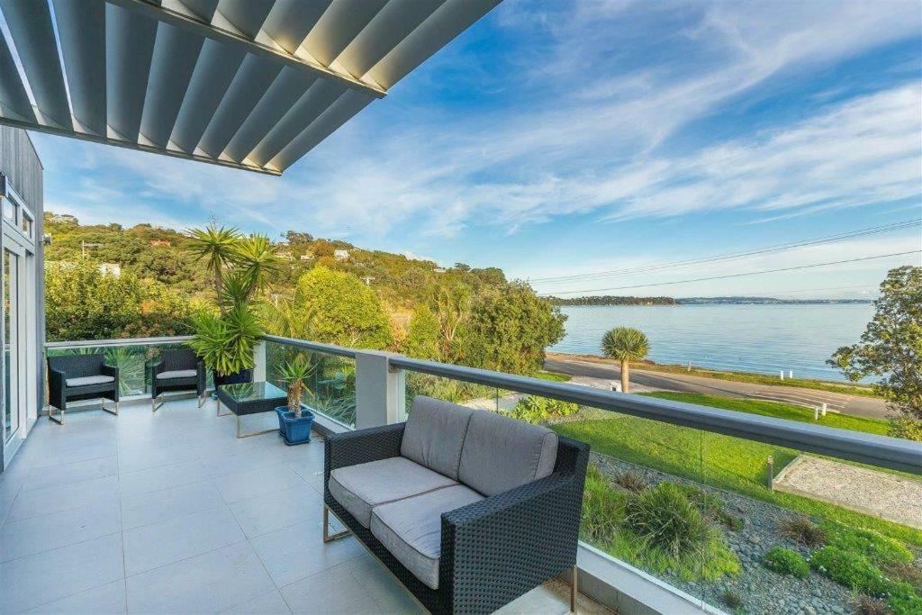 Waiheke Waterfront Lodge Oneroa Exterior photo