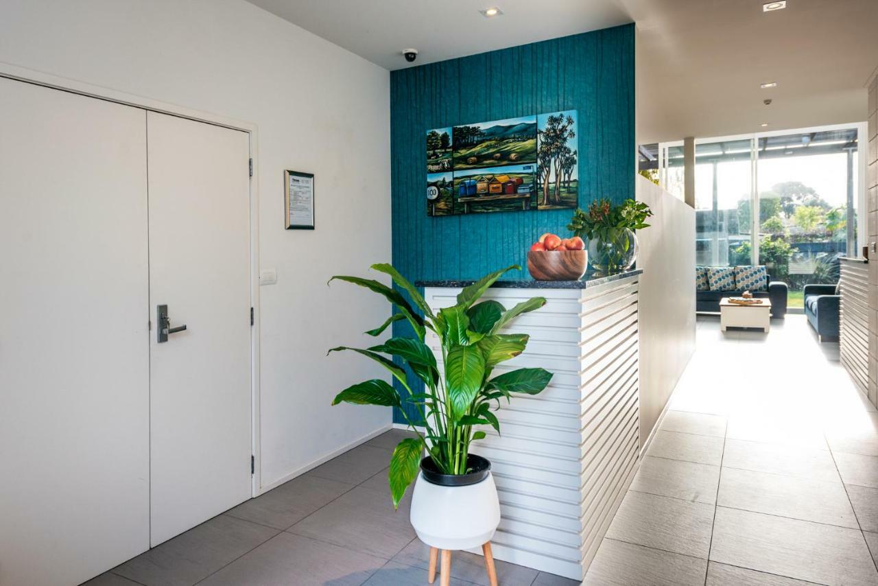 Waiheke Waterfront Lodge Oneroa Exterior photo